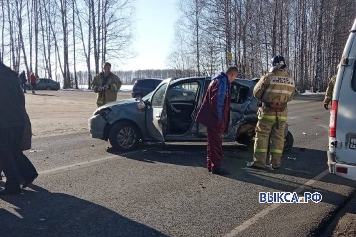 Пассажирский автобус ? попал в ДТП